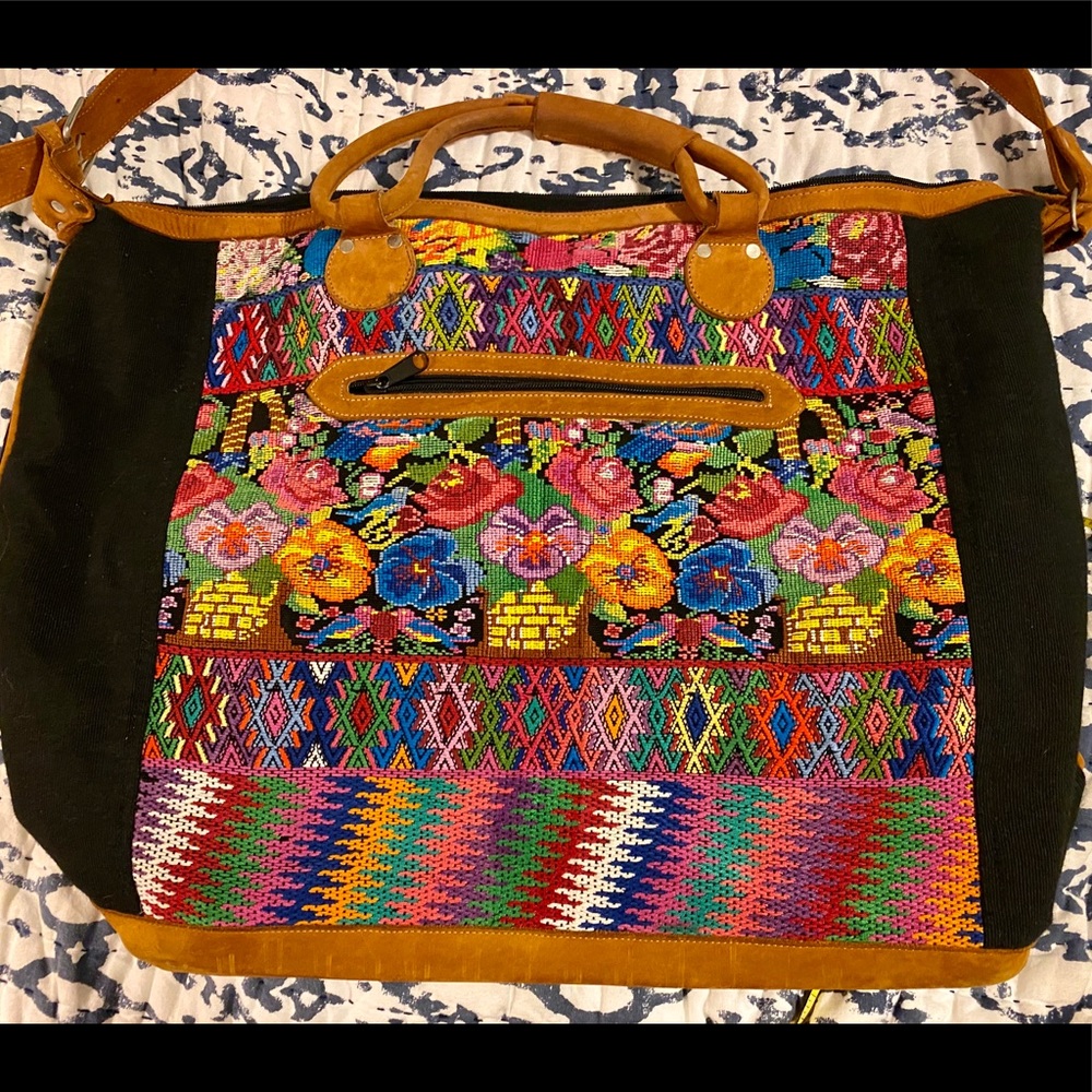 Beautiful handmade week-end bag from Guatemala.